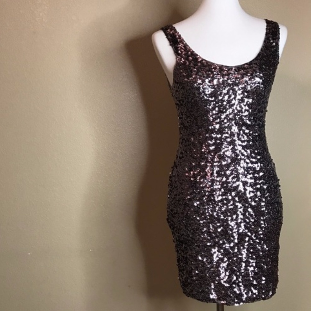 Black Low Neck Sequin Dress