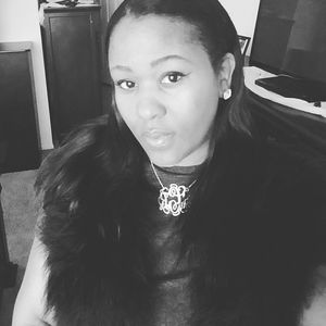 Meet your Posher, Nia