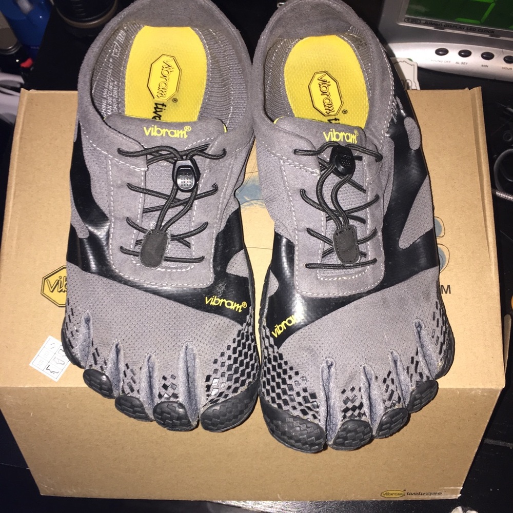 Vibram toe shoes.