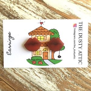 Red lips 👄 stud Post Earrings