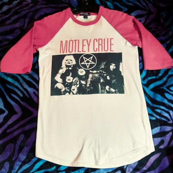 Tops | Motley Crue Final Tour 214 