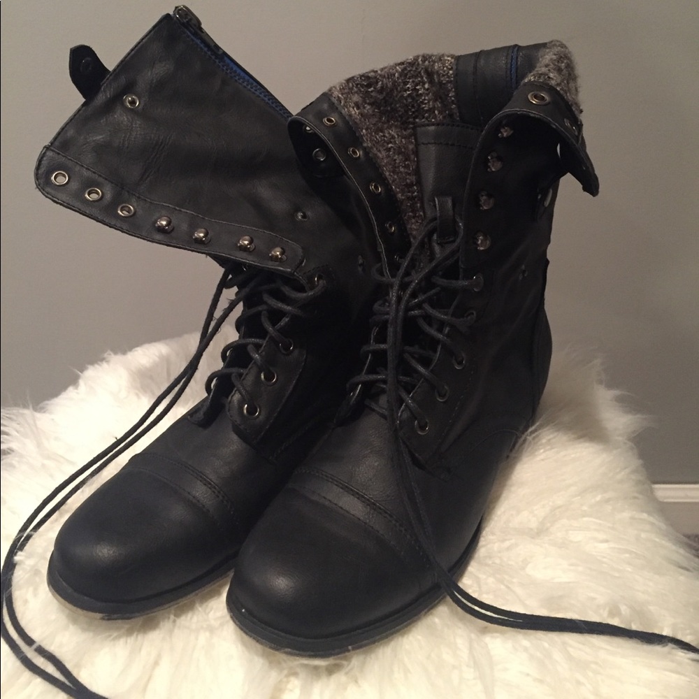 Combat boots