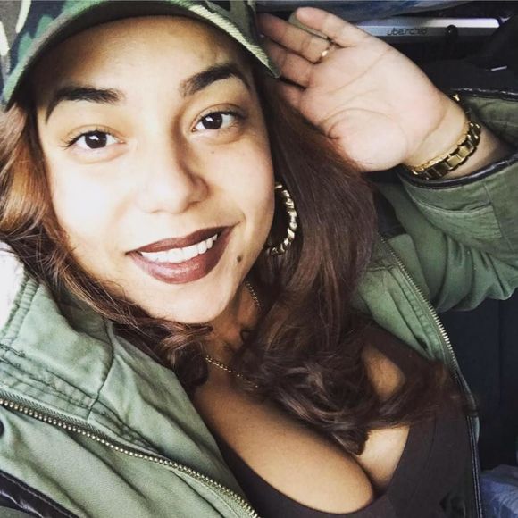 Meet your Posher, Taylor - Picture 1 of 1