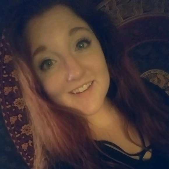 Meet your Posher, Samantha - Picture 1 of 1