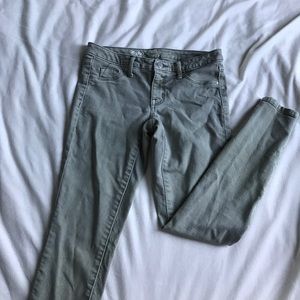Women's light green cropped skinny jeggings