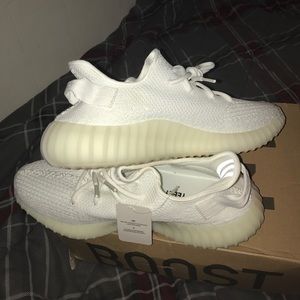 Yeezy V2 Cream white