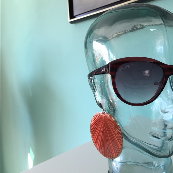 🌶 Coral & gold earrings - Picture 3 of 5