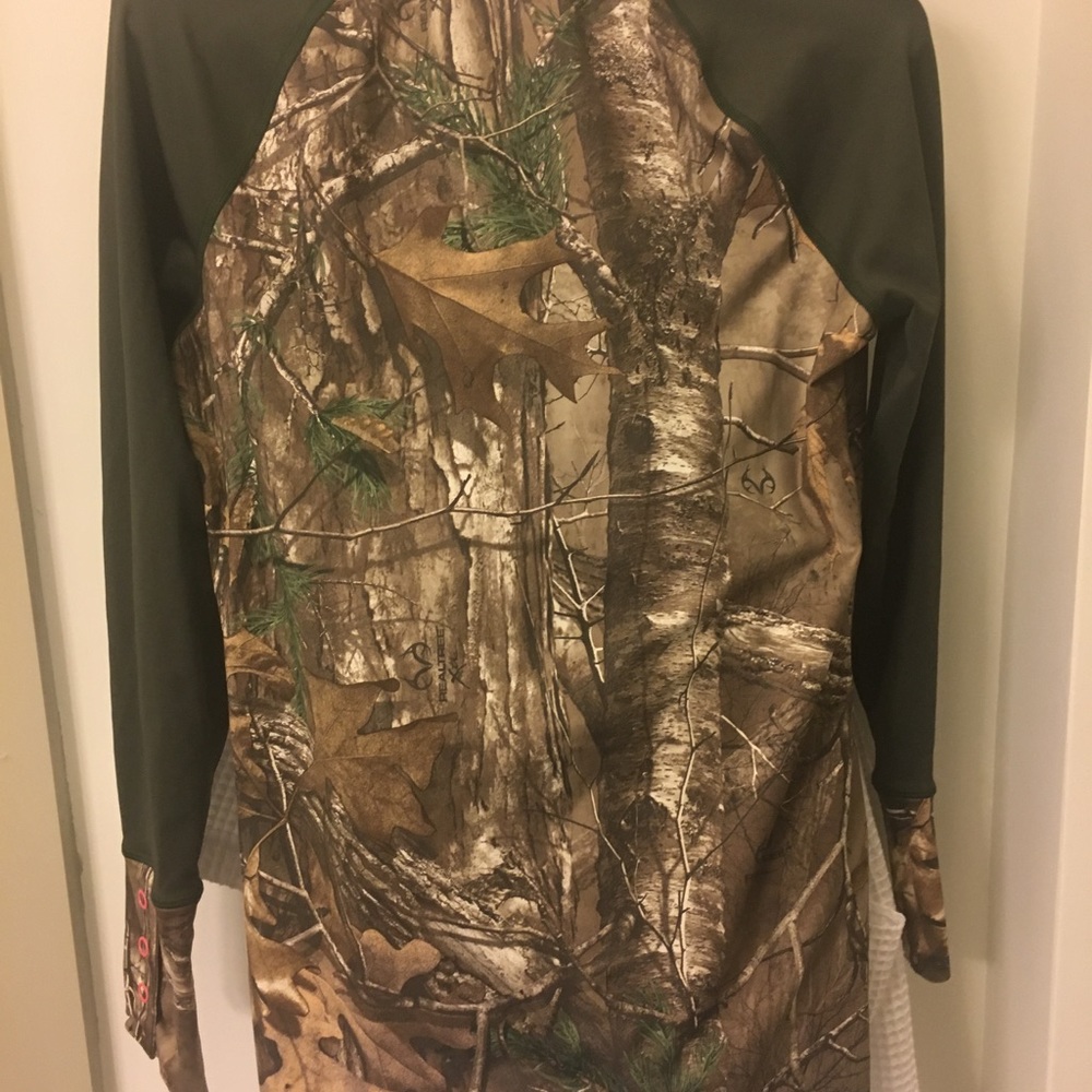Under armour realtree camo scent control top