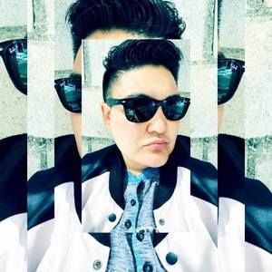 Meet your Posher, Evelyn