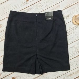 Banana Republic Dark Navy Blue Pinstripe Skirt 12