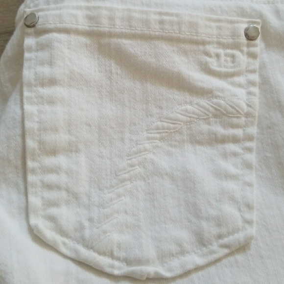 Jeans - Picture 2 of 4