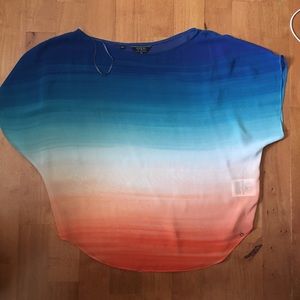 Guess flowy top