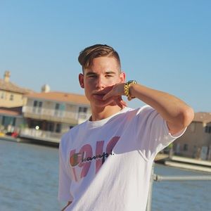 Meet your Posher, Jonathon