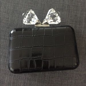 Blk Zara clutch!