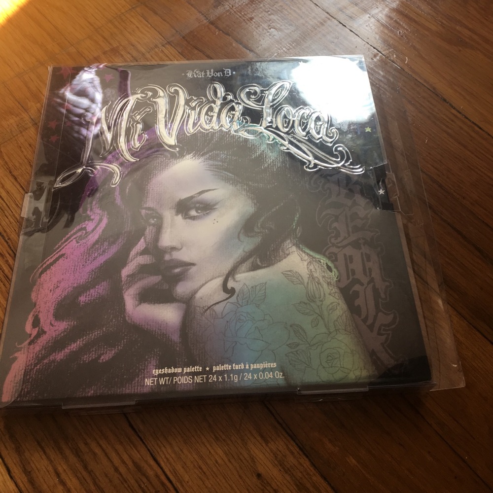 Kat Von D- la Vida loca limited edition palette.
