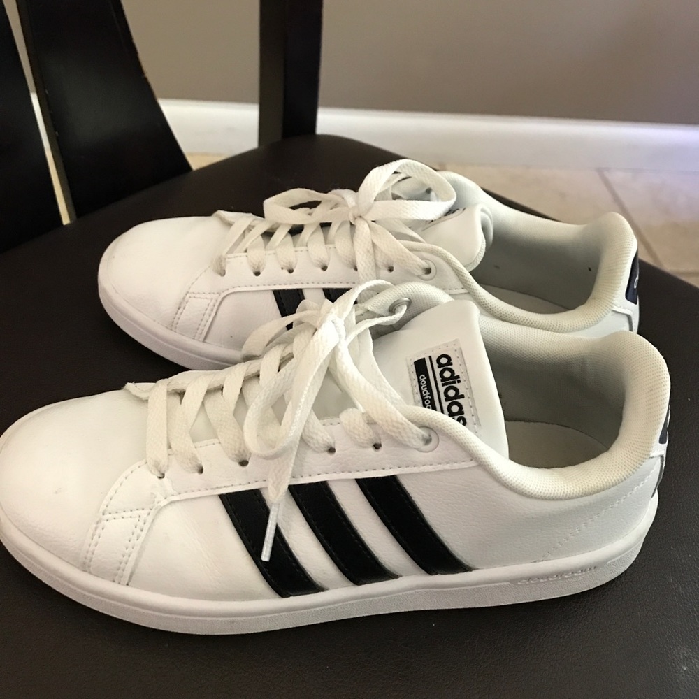 Adidas cloudfoam black stripe sneakers women's 7