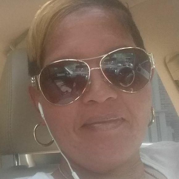 Meet your Posher, Adrena - Picture 1 of 1