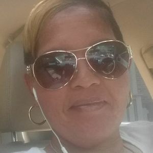 Meet your Posher, Adrena