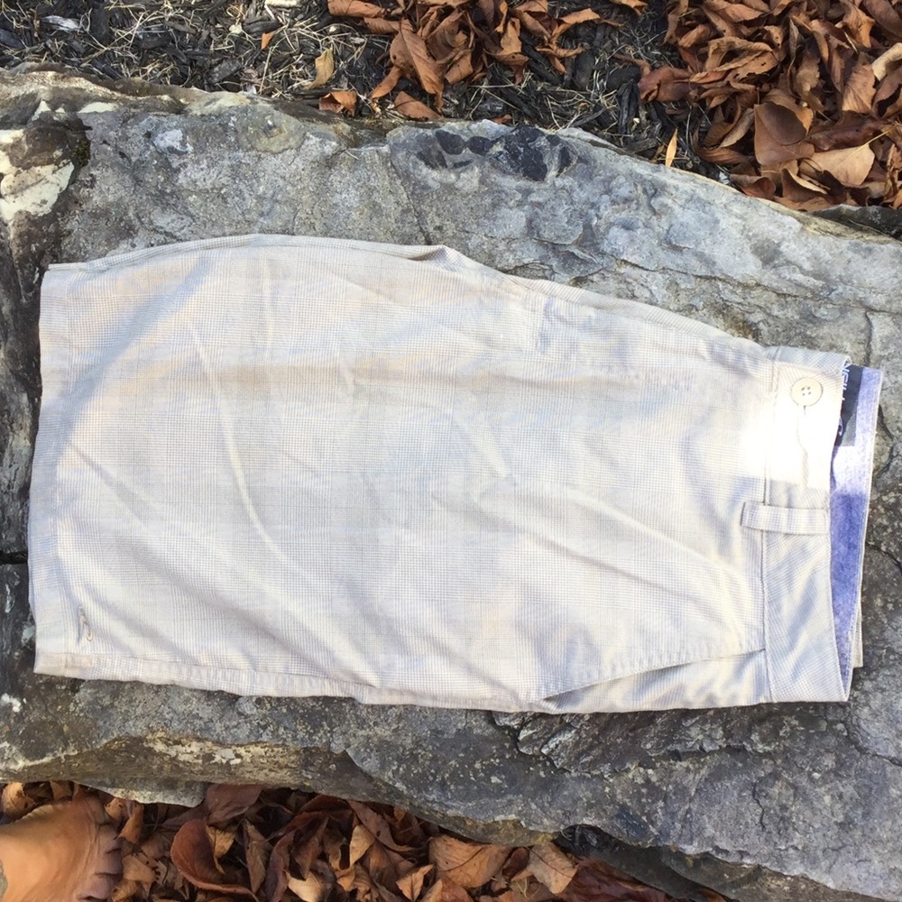 Men's O'NEIL Shorts 32" waist tan/white-like new