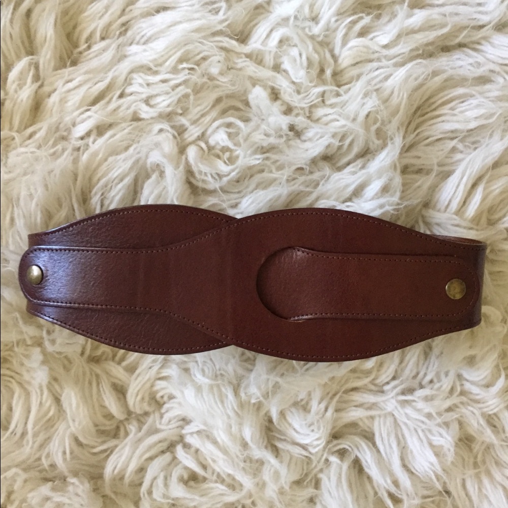 Anthropologie leather brown belt. Small