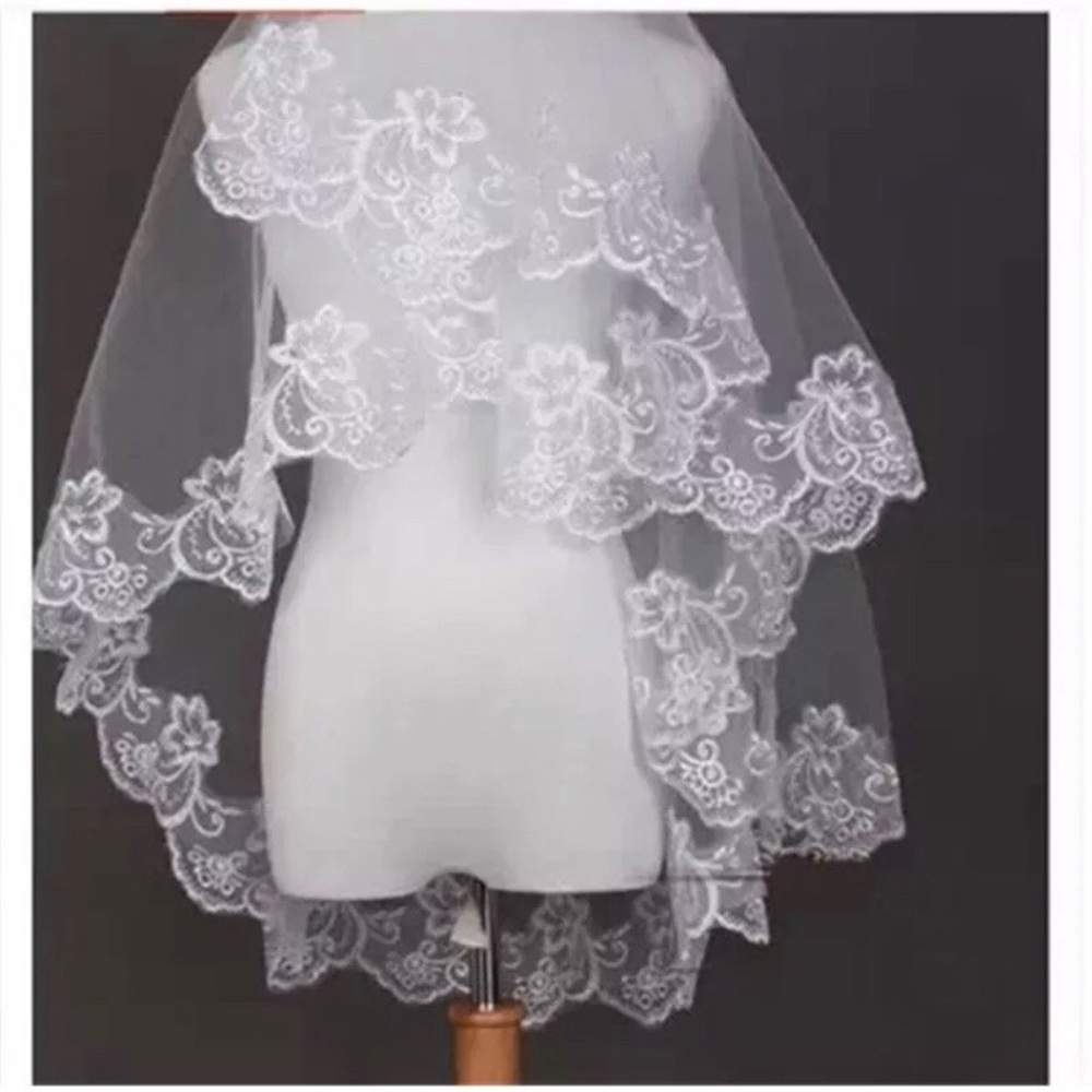 New white Lace Veil