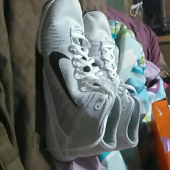 Size 11.5 - Picture 3 of 3