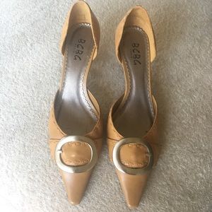 BCBG Vintage Leather Tan Women's Pumps Size 6.5