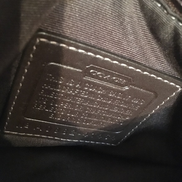 EUC Authentic COACH signature C Crossbody 👜 - Picture 4 of 8