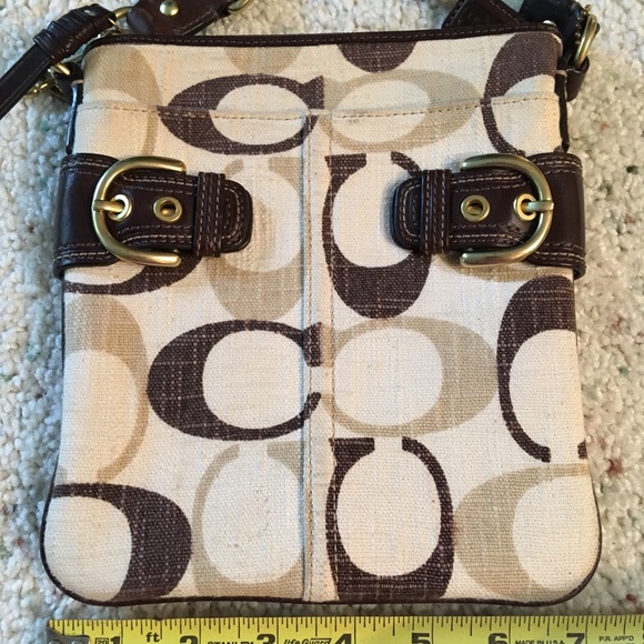 EUC Authentic COACH signature C Crossbody 👜 - Picture 5 of 8