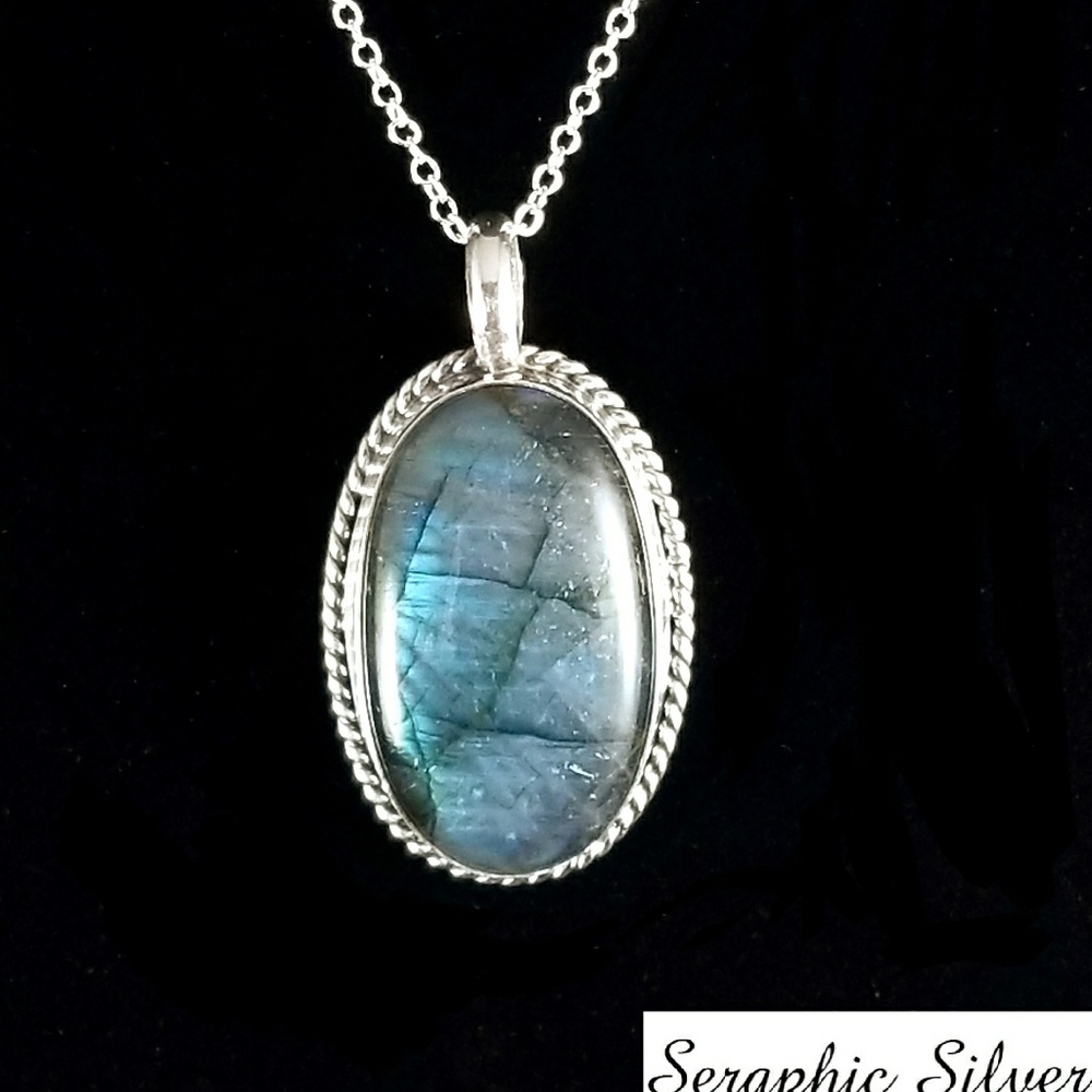 Blue flash Labradorite Pendant Necklace