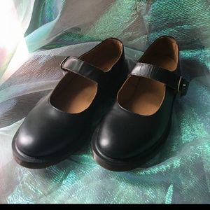 Dr. Marten Indica Mary Jane Black