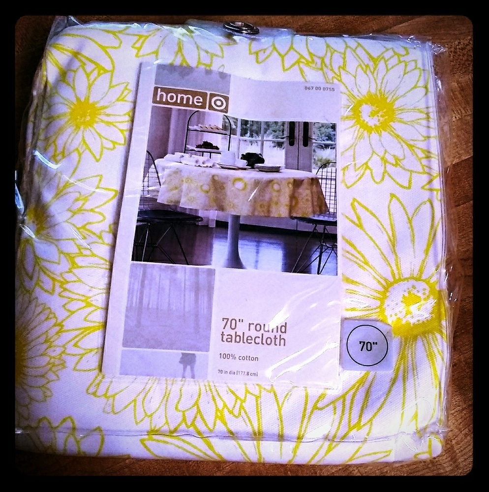 NWT round Table Cloth Target Home Sunflowers