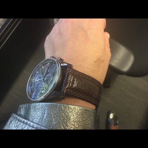 Watch - Picture 3 of 8