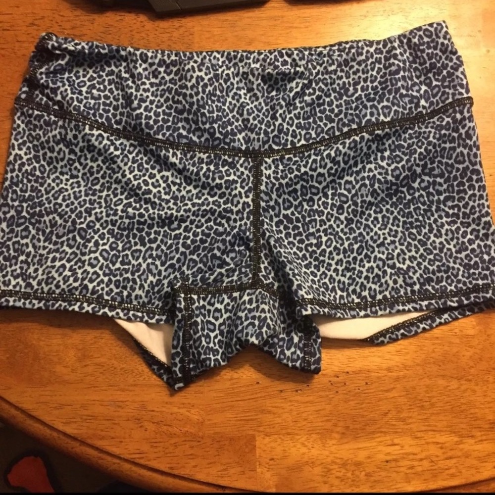 Fleo leopard crossfit shorts
