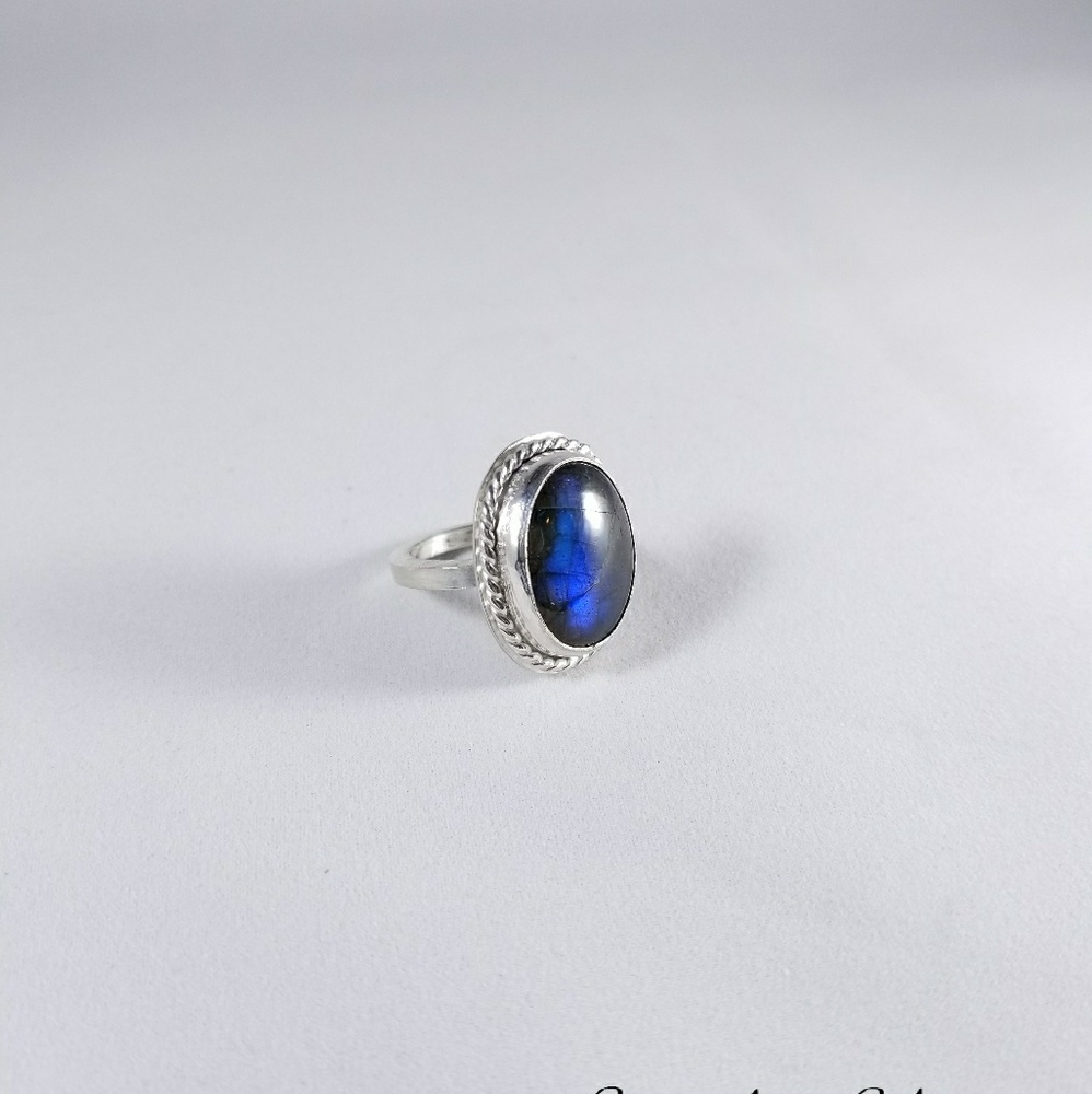 Blue flash Labradorite ring - Picture 2 of 3