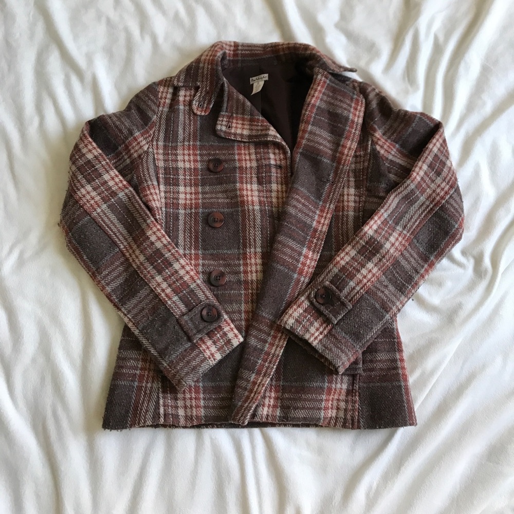 Women's fitted pea coat