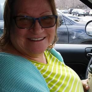 Meet your Posher, Carla