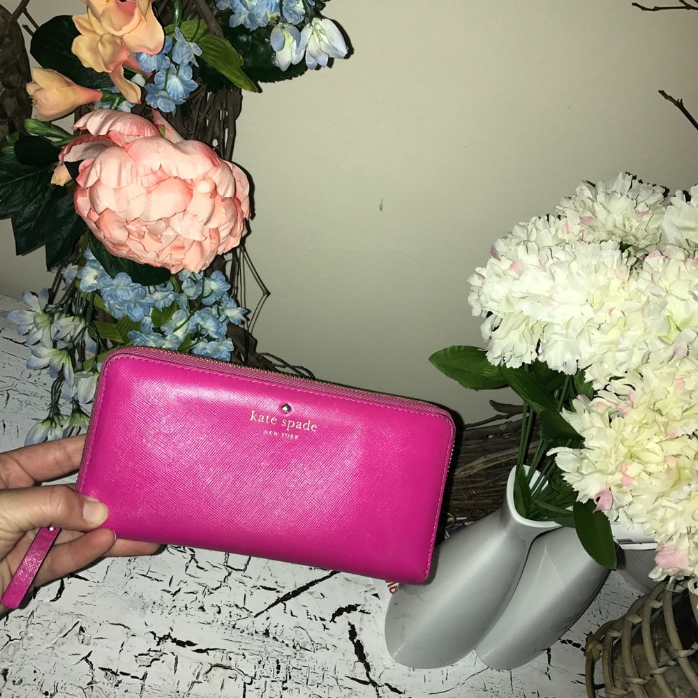 PINK KATE SPADE WALLET💗💗