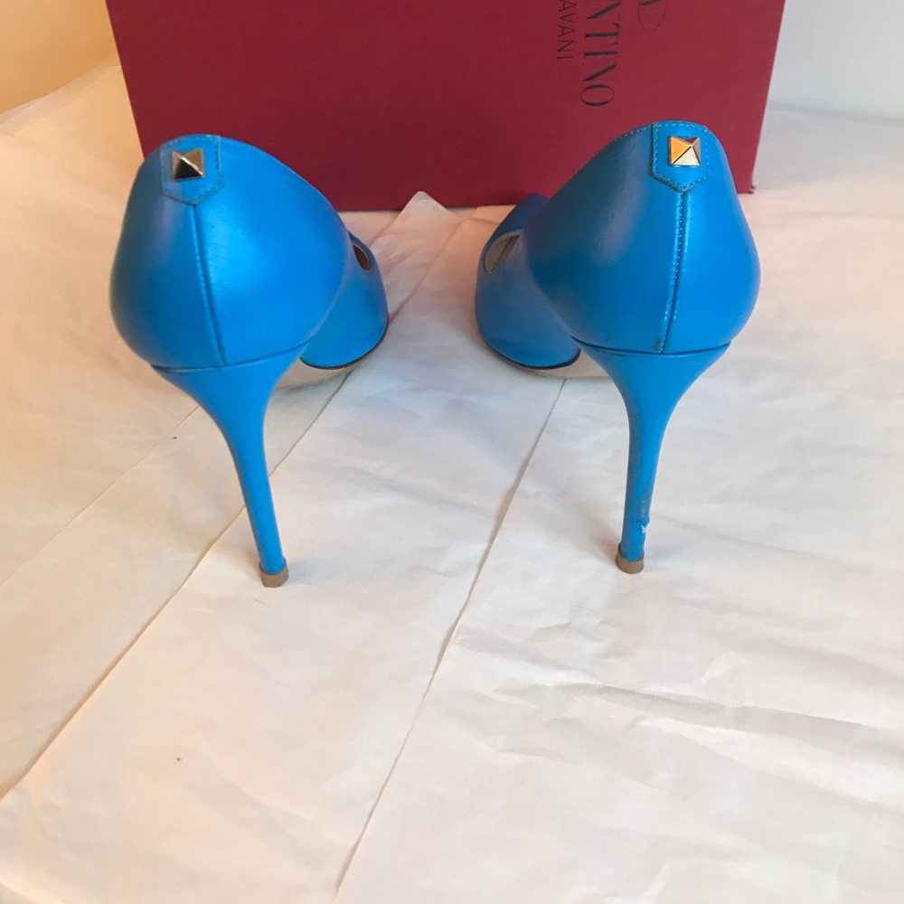 Valentino Pumps - Picture 3 of 7
