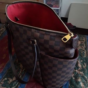 AUTHENTIC LOUIS VUITTON