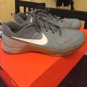 Nike Metcon 1 Gray/ Gum