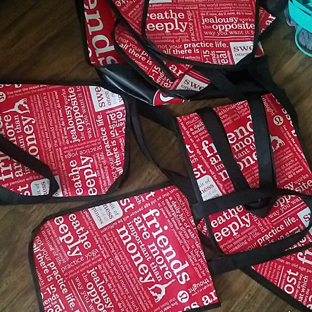 15 lululemon shopper bags lot