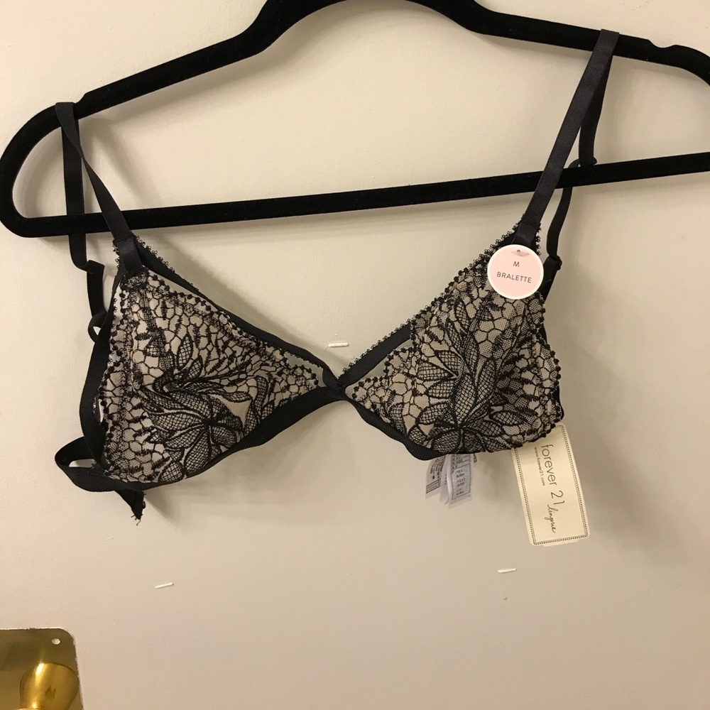 Lace brallete