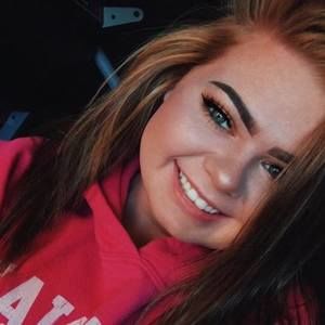 Meet your Posher, Casey