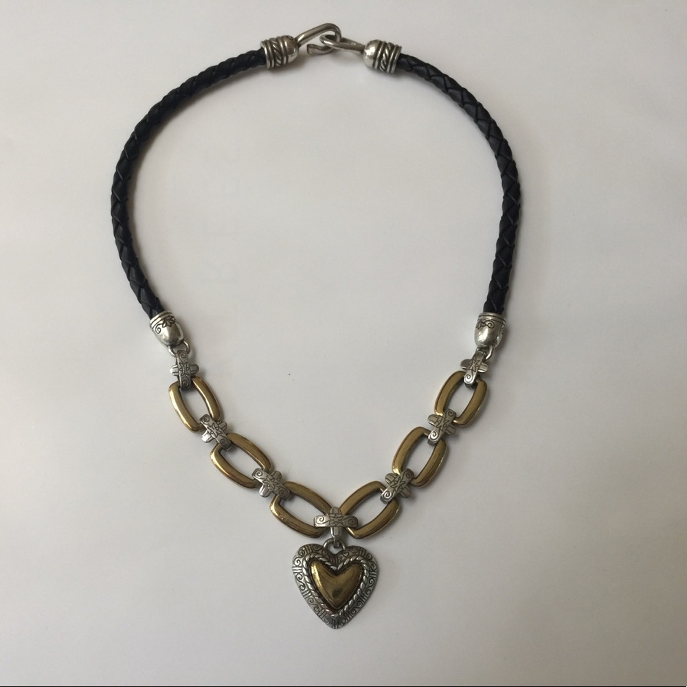Great retired heart necklace.