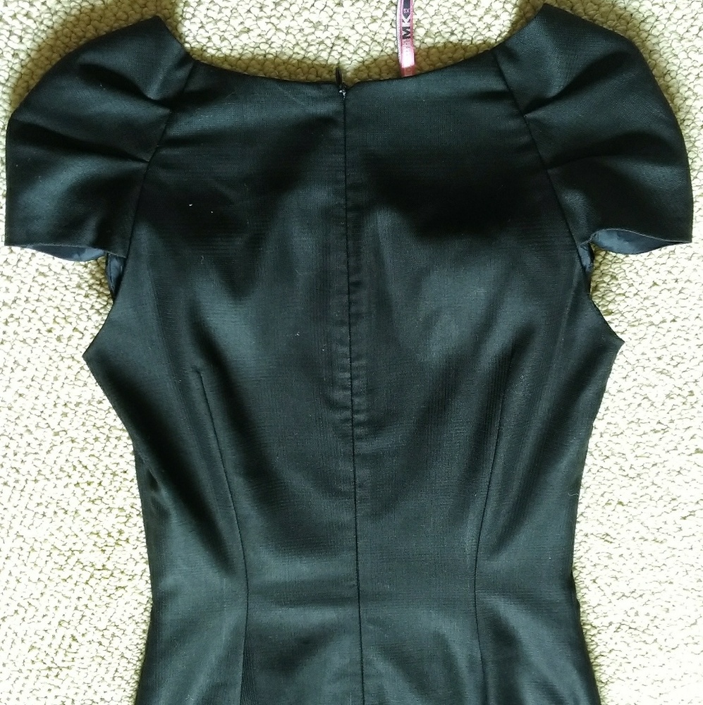 Basic black dress - Picture 3 of 3