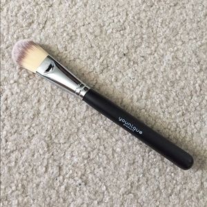 Younique Foundation Brush