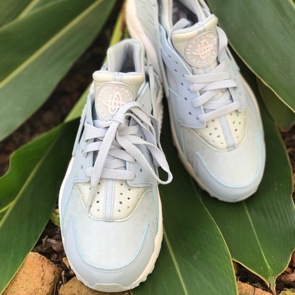 NWT Nike Air Huarache Light Armory Blue WMNS - Picture 3 of 6