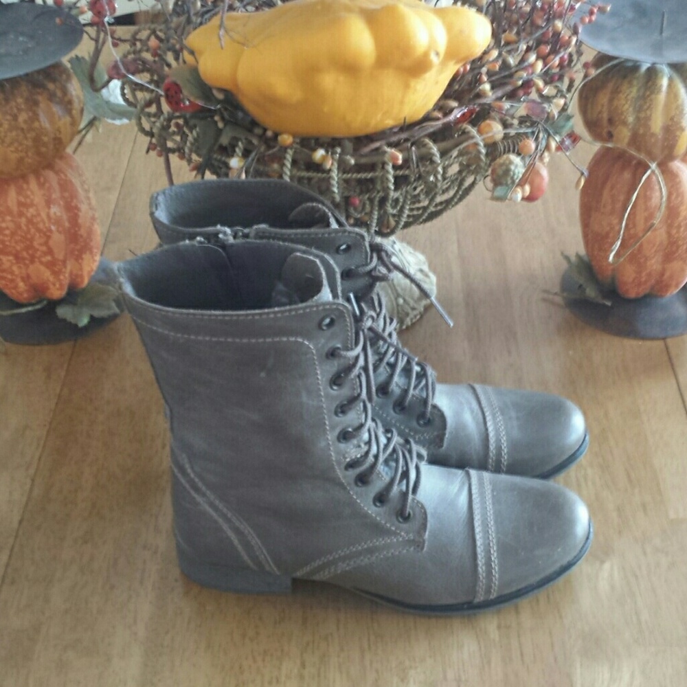 Steve Madden Combat Boots Size 8.5