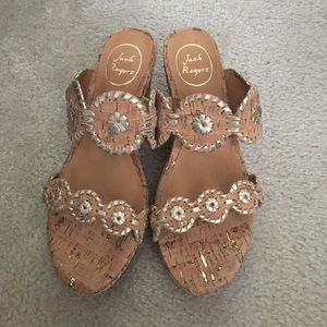 NWOT Jack Rogers cork/metallic gold wedges